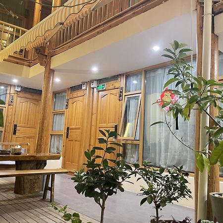 Big Tree Guesthouse - Naxi Old Style Lệ Giang Ngoại thất bức ảnh