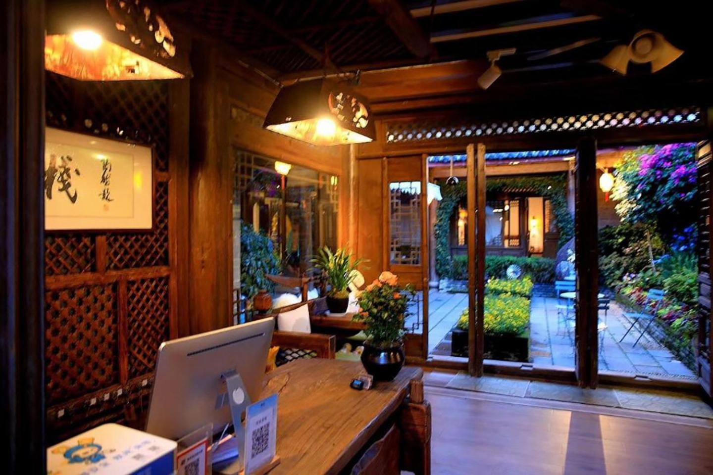 Big Tree Guesthouse - Naxi Old Style Lệ Giang Ngoại thất bức ảnh